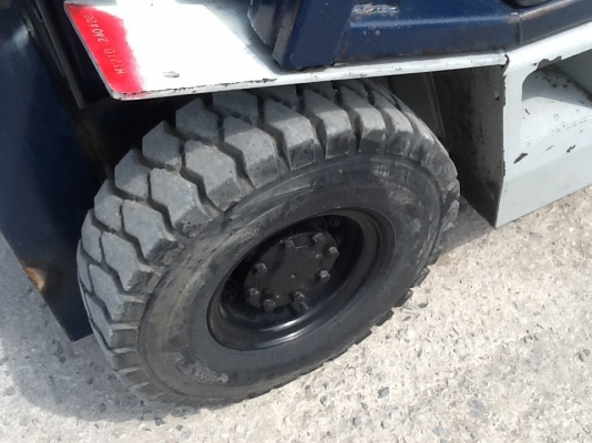 รถยกkomutsu 1ตันเสาสูง5เมตรครับ สภาพดีพร้อมใช้เพิ่งเข้าจากญี่ปุ่น