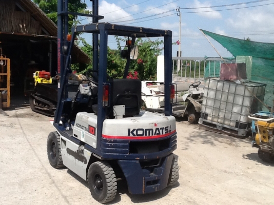 รถยกkomutsu 1ตันเสาสูง5เมตรครับ สภาพดีพร้อมใช้เพิ่งเข้าจากญี่ปุ่น