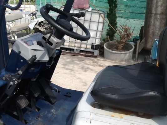 รถยกkomutsu 1ตันเสาสูง5เมตรครับ สภาพดีพร้อมใช้เพิ่งเข้าจากญี่ปุ่น