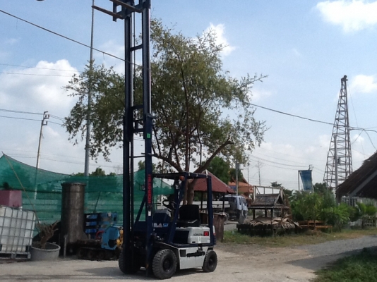 รถยกkomutsu 1ตันเสาสูง5เมตรครับ สภาพดีพร้อมใช้เพิ่งเข้าจากญี่ปุ่น