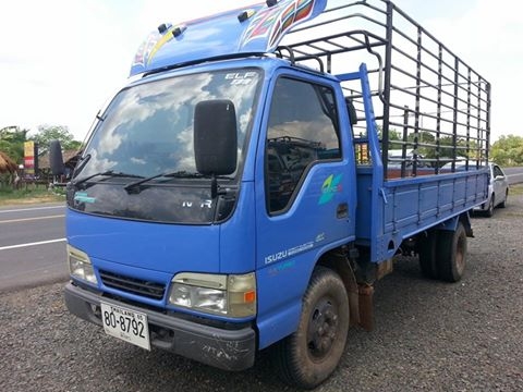 ขาย6ล้อ ISUZUNKR130เทอร์โบ ยาว4.30เมตร เครื่องดี แคชซีสวย สภาพพร้อมใช้งาน เอกสารพร้อมโอน สนใจโทร 090-8588220คุณนะ 093-3258446คุณบิว ID:narong498 หรือเข้าดูสินค้าอื่นๆได้ที่ www.truck.in.th/498 หรือเพจFacebook ณรงค์ ซื้อขายรถมือสอง (เว็บไซต์ส่วนตัว)