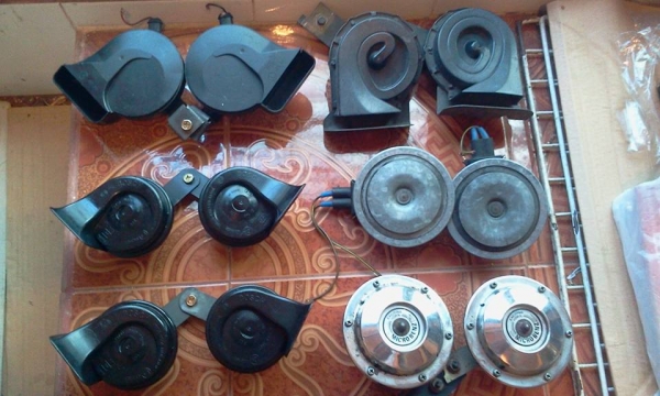 ลดสุดๆ+ส่งฟรี!! แตรนอกแท้ และไฟซีนอลมือ1จากญี่ปุ่น!!