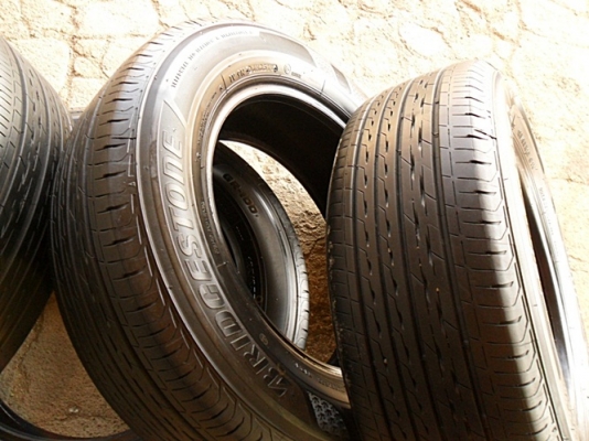 ยางรถป้ายแดงขอบ15 บริดสโตน195-65-R15ลงพื้นปี15 (4เส้น 4,800บ) ยางรถป้ายแดงขอบ15 บริดสโตน195-65-R15ลงพื้นปี15 (4เส้น 4,800บ)