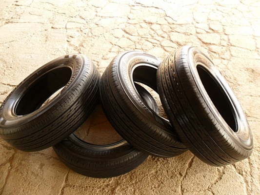 ยางรถป้ายแดงขอบ15 บริดสโตน195-65-R15ลงพื้นปี15 (4เส้น 4,800บ) ยางรถป้ายแดงขอบ15 บริดสโตน195-65-R15ลงพื้นปี15 (4เส้น 4,800บ)