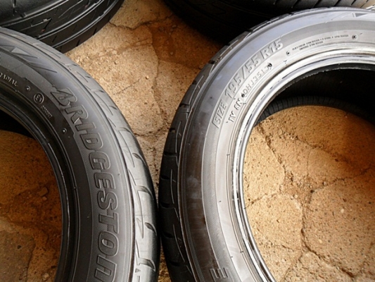 ยางซิ่งขอบ15 บริดสโตน195-55-R15ลงพื้นปี14 (4เส้น3,600บ) ยางซิ่งขอบ15 บริดสโตน195-55-R15ลงพื้นปี14 (4เส้น3,600บ)