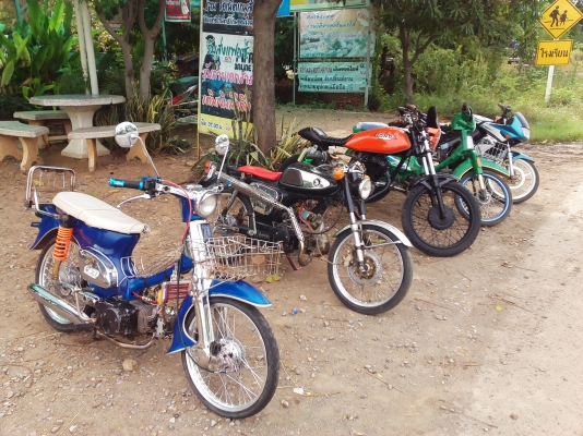 ขาย C70 เครื่องเวฟ100 ลูกเดิม เเคมเเต่ง ท่อผ่า (ไม่ ท.บ.) ค่าตัว 8900 บาท สนใจ คันไหนทักเเชทหรือโทรสอบถามได้ครับ รถอยู่ จังหวัด ลพบุรี