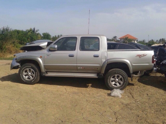 โตโยต้าไทเกอร์ D4D เครื่อง2500 ปี04 สีเทา โอนลอยหรือเเยกได้ทั้งคัน