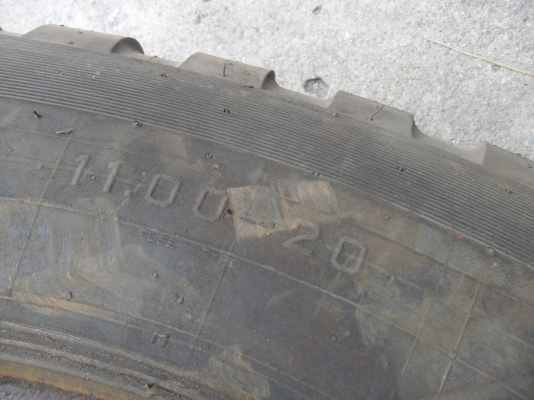 มาใหม่ ยาง 11.00-20 ลายทหาร สวยๆ ราคา เส้นละ 1500 บาท