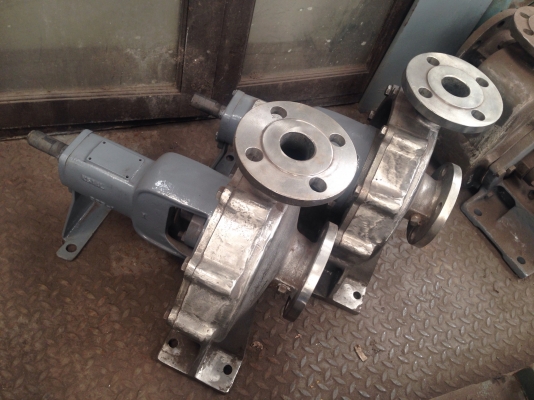 ขายหัวปั้มน้ำหอยโข่งสแตนเลส Ebara ขนาดเข้า 2นิ้ว ออก 1นิ้ว ใบพัดสแตนเลส อย่างดี สภาพสวยใช้งานมาน้อยมาก ขายหัวปั้มน้ำหอยโข่งสแตนเลส Ebara ขนาดเข้า 2นิ้ว ออก 1นิ้ว ใบพัดสแตนเลส อย่างดี สภาพสวยใช้งานมาน้อยมาก