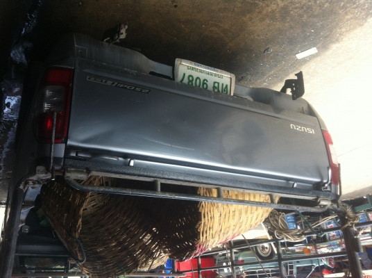 isuzu หัวเดียว ปี2007 ขายพร้อมคอก ไม่เคยชนหนักทำสี