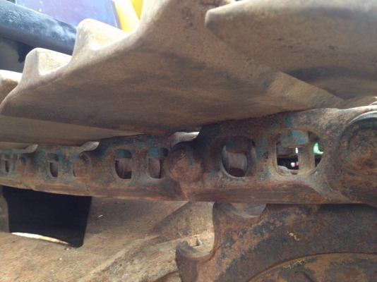 ขายรถแมคโค KOMATSU PC100 โซ่ใบแท้สวย แอร์เย็น ใช้งานดี