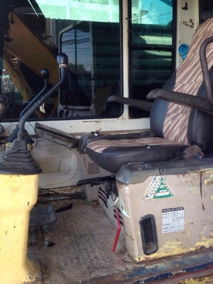 ขายรถแมคโค KOMATSU PC100 โซ่ใบแท้สวย แอร์เย็น ใช้งานดี