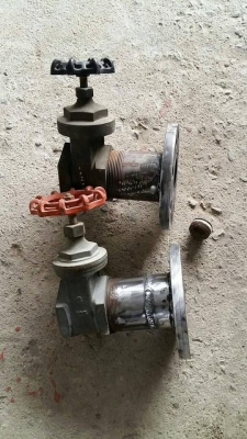 วาล์วทองเหลืองติดหน้าแปลน 3 นิ้วครึ่ง สวยๆ ชุดละ 4,000