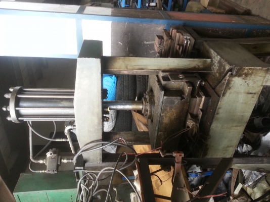 ขายเครื่องอัดยางระบบไฮดลอลิคเลิกกิจการถูกๆ