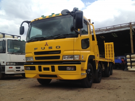 สวยๆ 12 ล้อ MITSUBISHI FUSO SUPERGREAT เครื่อง 6M70 380 แรงม้า ระบบน้ำมัน หัวฉีด Commonrailกระบะบรรทุกแมคโค  พื้นที่บรรทกยาว 6.30 เมตร ช่วงงอหลัง 80 ซม  หางพับไฮดรอลิคคู่ยาง 900 ขอบ 20 นิ้ว  รถเหมือนใหม่ป้ายแดง  พร้อมใช้พร้อมทะเบียน สนใจติดต่อได้ที่