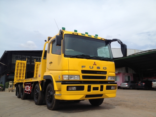 สวยๆ 12 ล้อ MITSUBISHI FUSO SUPERGREAT เครื่อง 6M70 380 แรงม้า ระบบน้ำมัน หัวฉีด Commonrailกระบะบรรทุกแมคโค  พื้นที่บรรทกยาว 6.30 เมตร ช่วงงอหลัง 80 ซม  หางพับไฮดรอลิคคู่ยาง 900 ขอบ 20 นิ้ว  รถเหมือนใหม่ป้ายแดง  พร้อมใช้พร้อมทะเบียน สนใจติดต่อได้ที่