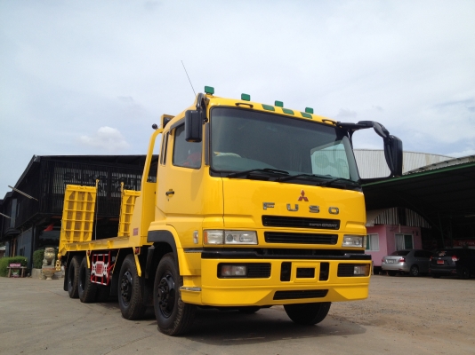สวยๆ 12 ล้อ MITSUBISHI FUSO SUPERGREAT เครื่อง 6M70 380 แรงม้า ระบบน้ำมัน หัวฉีด Commonrailกระบะบรรทุกแมคโค  พื้นที่บรรทกยาว 6.30 เมตร ช่วงงอหลัง 80 ซม  หางพับไฮดรอลิคคู่ยาง 900 ขอบ 20 นิ้ว  รถเหมือนใหม่ป้ายแดง  พร้อมใช้พร้อมทะเบียน สนใจติดต่อได้ที่