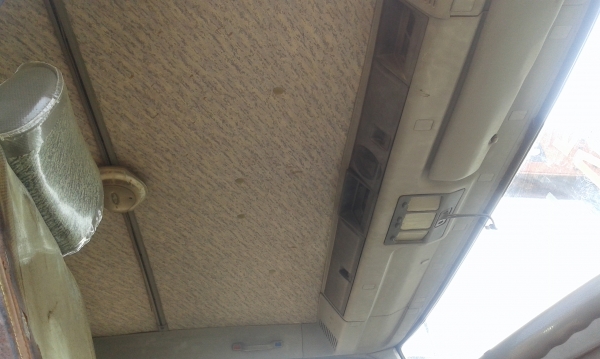 หกล้อ HiNo 210แรง เครน UNIC 3 Vเทอร์โบว์ สภาพใช้งานตลอดตามรูป เล่มทะเบียน พร้อมโอน