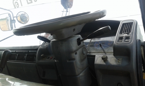 หกล้อ HiNo 210แรง เครน 3ตัน UNIC Vเทอร์โบว์ รถใช้ประจำสภาพตามรูป เล่มทะเบียน พร้อมโอน