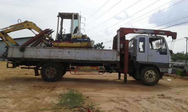 หกล้อ HiNo 210แรง เครน 3ตัน UNIC Vเทอร์โบว์ รถใช้ประจำสภาพตามรูป เล่มทะเบียน พร้อมโอน