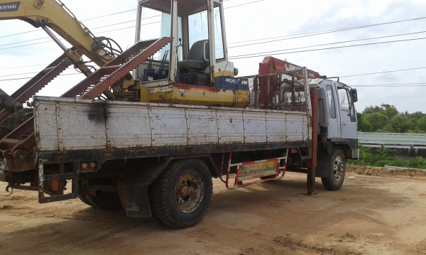 หกล้อ HiNo 210แรง เครน 3ตัน UNIC Vเทอร์โบว์ รถใช้ประจำสภาพตามรูป เล่มทะเบียน พร้อมโอน