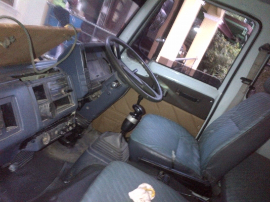 ขายสิบล้อ ISUZU 240 แรงม้า 2 เพลา สวยราคา 1100000 บาท ไฟแนนท์จัดได้ 800000 บาท โทร 0843376760 ขายสิบล้อ ISUZU 240 แรงม้า 2 เพลา สวยราคา 1100000 บาท ไฟแนนท์จัดได้ 800000 บาท โทร 0843376760