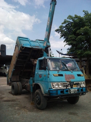 ISUZU 6ล้อดั๊ม พร้อมเครน 5เหลี่ยม (ท้องV) ช่วงล่างF หน้า-หลัง ขาย 300,000 บาท (ศุภากร 081-4252943)