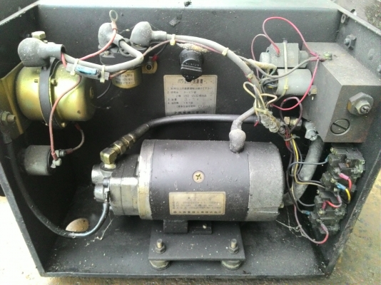 แสงฟ้าเต้นรถ////ขายขายฝาปิด-เปิดท้าย ไฮโดริดพร้อม มอเตอร์ ญี่ปุ่นแท้ สภาพพร้อมใช้งานและอุปกรณ์ครบ