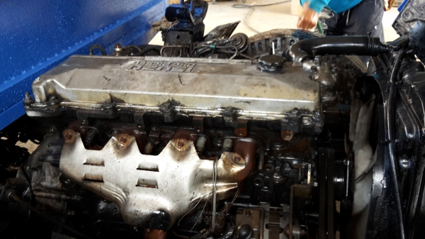 ขาย6ล้อ อีซูซุหัวการ์ตูน เครื่อง4HE 120 เครื่องดีแซสซีสวยกระบะต่อใหม่ ช่วงล่างแข็งแกร่ง 6น็อต ท้ามาให้ลองขับดูครับ ขาย 255000 บาทไทยเท่านั้น (ไม่มีเล่มแต่ต่อทะเบียนได้ทุกปีไม่ใช่รถติดไฟแนนมีสำเนาเล่มทะเบียนไม่ขาดครับ)หากไม่เอากระบะขาย 190000