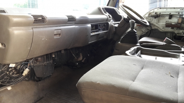 ขาย6ล้อ อีซูซุหัวการ์ตูน เครื่อง4HE 120 เครื่องดีแซสซีสวยกระบะต่อใหม่ ช่วงล่างแข็งแกร่ง 6น็อต ท้ามาให้ลองขับดูครับ ขาย 255000 บาทไทยเท่านั้น (ไม่มีเล่มแต่ต่อทะเบียนได้ทุกปีไม่ใช่รถติดไฟแนนมีสำเนาเล่มทะเบียนไม่ขาดครับ)หากไม่เอากระบะขาย 190000