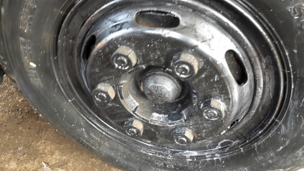 ขาย6ล้อ อีซูซุหัวการ์ตูน เครื่อง4HE 120 เครื่องดีแซสซีสวยกระบะต่อใหม่ ช่วงล่างแข็งแกร่ง 6น็อต ท้ามาให้ลองขับดูครับ ขาย 255000 บาทไทยเท่านั้น (ไม่มีเล่มแต่ต่อทะเบียนได้ทุกปีไม่ใช่รถติดไฟแนนมีสำเนาเล่มทะเบียนไม่ขาดครับ)หากไม่เอากระบะขาย 190000