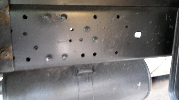 ขาย6ล้อ อีซูซุหัวการ์ตูน เครื่อง4HE 120 เครื่องดีแซสซีสวยกระบะต่อใหม่ ช่วงล่างแข็งแกร่ง 6น็อต ท้ามาให้ลองขับดูครับ ขาย 255000 บาทไทยเท่านั้น (ไม่มีเล่มแต่ต่อทะเบียนได้ทุกปีไม่ใช่รถติดไฟแนนมีสำเนาเล่มทะเบียนไม่ขาดครับ)หากไม่เอากระบะขาย 190000