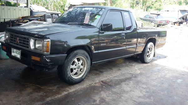 ขายรถกระบะมิตรซูเครื่อง2500cc เกียร์ธรรมดาเครื่องแน่นครับ ช่วงล่างดีกระบะเก็บสีหน่อย ล้อแม็กพวงมาลัยเพาเวอร์ ทะเบียนขาด2ปี เอกสารครบ ขาย 58000 บาท