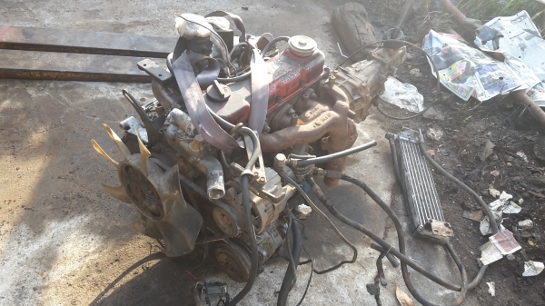 ขายเครื่องTD25 พร้อมเกียร์เครื่องแน่นครับ มาลองก่อนครับ ขาย 23000 บาท