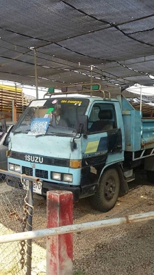 ขายด่วน!!! 6 ล้อ NKR ฝาดำ