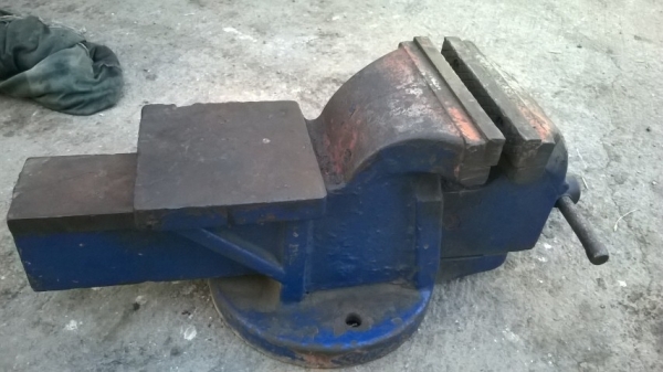 ปากกาจับงาน งานไทย