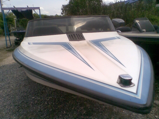 ขายเรือ Malibu 18XLT. เครื่องยนต์ติดได้