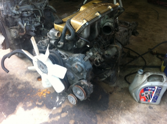 ขายเครื่อง isuzu 4ja ฝาทองพร้อมเกีย