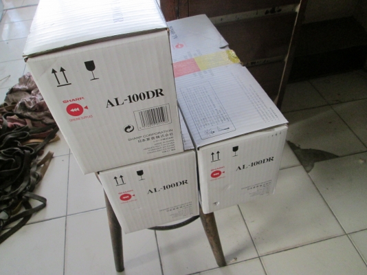 เหมาบริษัทมา  แกะกล่อง   สินค้าใหม่ครับ   มี 3 กล่องครับ