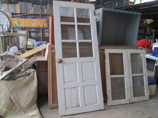 ประตู หน้าต่าง ชุดนี้มาด้วยกันครับ สภาพดีครับ ขายถูกมากๆครับ ประตู หน้าต่าง ชุดนี้มาด้วยกันครับ สภาพดีครับ ขายถูกมากๆครับ