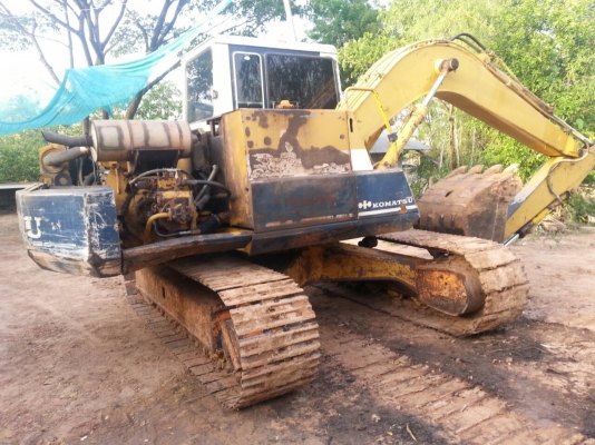 ขายเหมาเลิกกิจการรถขุด komatsu pc120 กับ fuso
