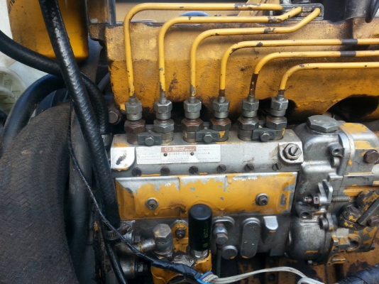 ขายเหมาเลิกกิจการรถขุด komatsu pc120 กับ fuso