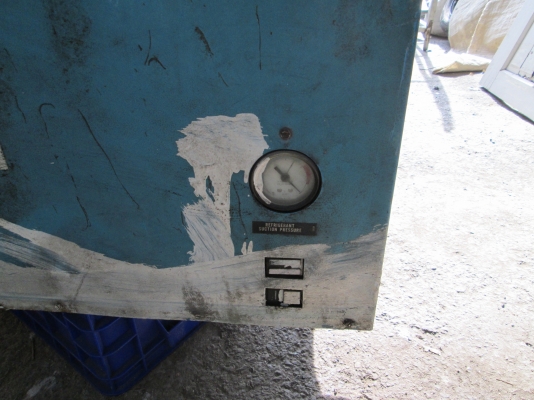 ถังคอมเพรสเชอร์ ดักน้ำ ดักไชมัน ดักน้ำมัน ก่อนลมถึงเครื่องจักร ถังคอมเพรสเชอร์ ดักน้ำ ดักไชมัน ดักน้ำมัน ก่อนลมถึงเครื่องจักร