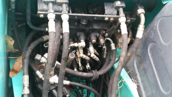 รถขุด SK140-8 เล่มทะเบียนพร้อม 11000 ชม.