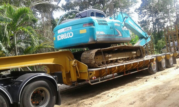 รถขุด SK140-8 เล่มทะเบียนพร้อม 11000 ชม.