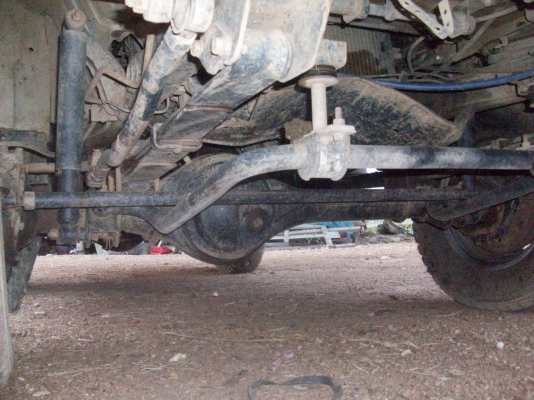 ขายดั้ม  โฟวิน 2เพลา  ดั้ม 2 ตันครับ มาก่อนใด้ก่อน ไช้แทนอีแต็น ยีห้อเกียร์ครับ