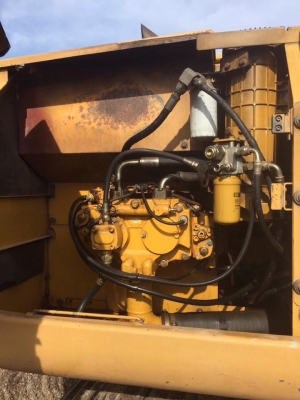 รถแบคโฮ CAT 320C