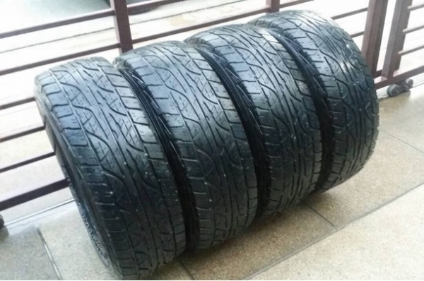 ยาง Dunlop AT3 265 70 16 กลางปี12 ดอกเยอะ คมๆ