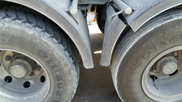 ขายกล้วยหอม 3 เพลา ต่อ อู่.ชาณคร ปี.51 ยาว.7.30 ถึง.8 เมตร 32 คิว ได้.49 ตัน 3 เพลายกล้อ คู่หน้า ราคาย้อมๆ.600000 ต่อรองครับ