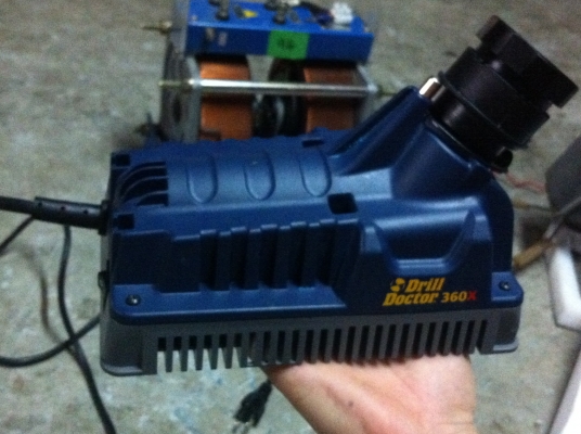 เครื่องเจียร์ลับดอกส่วาน Drill  Doctor รุ่น X 360  จับดอกได้ถึงขนาด 13 มม.